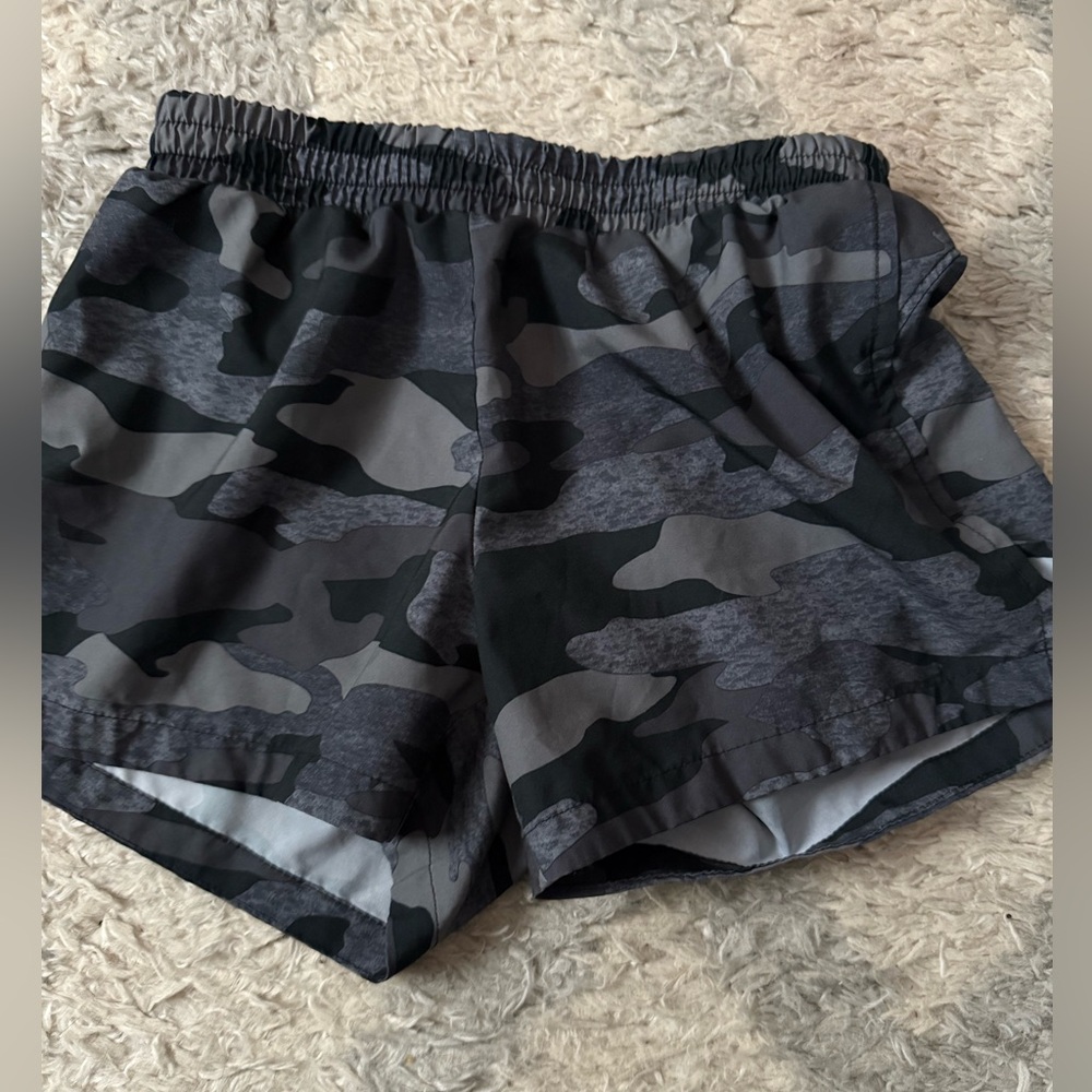 Old Navy girls xl camo shorts